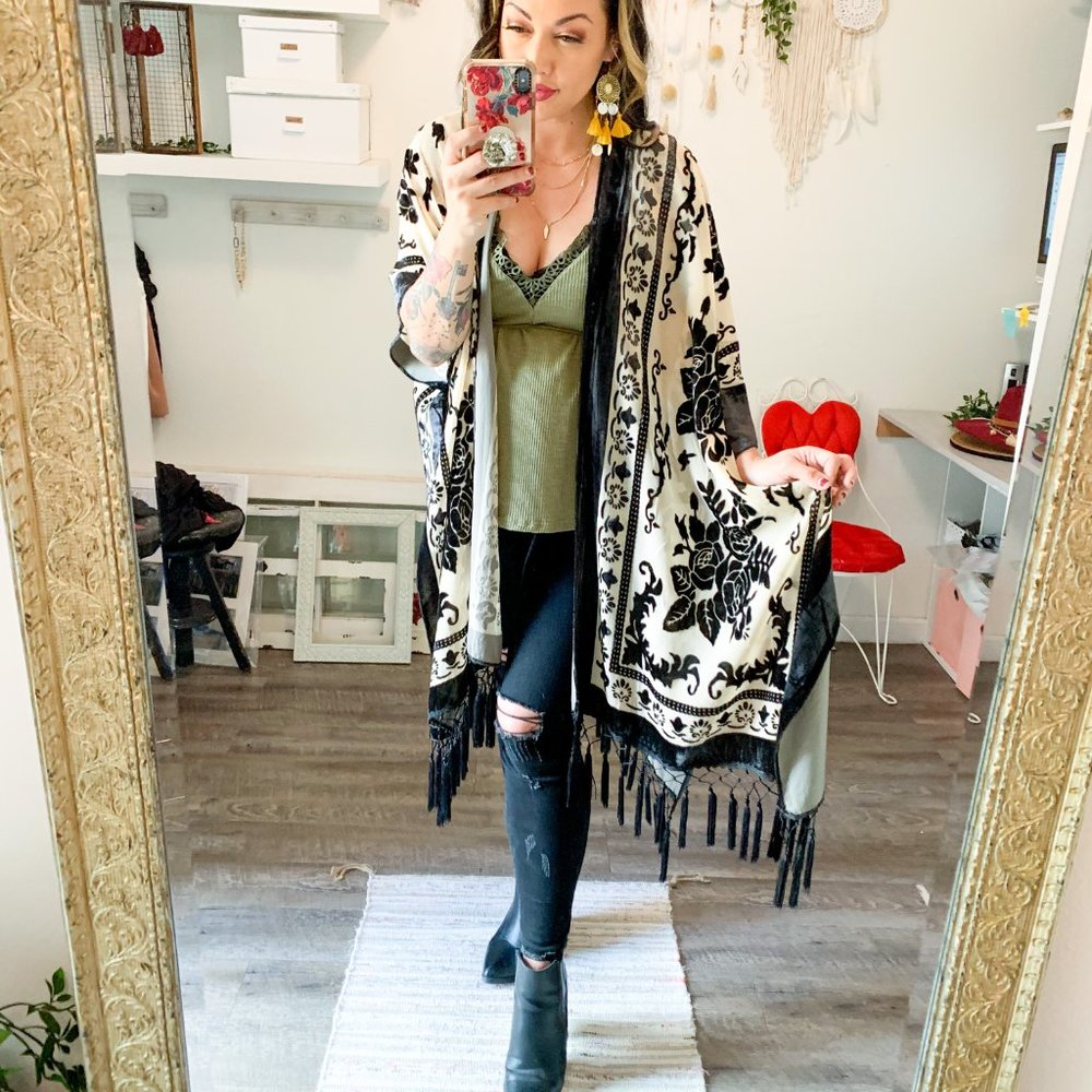 RESTOCKED! Velvet Burn Out Kimono - Picture 5 of 5